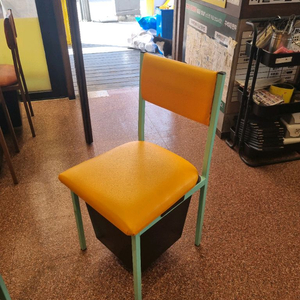 식당 수납용의자 이미지