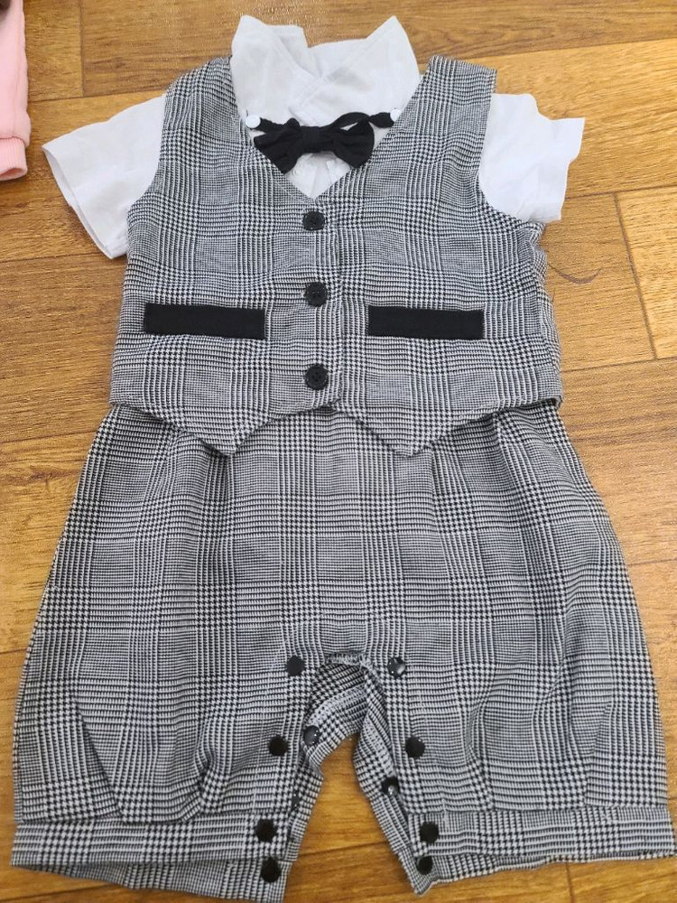 우주복70 털조끼70 턱시도정장 돌용 후드점퍼 18M 일괄판매 이미지