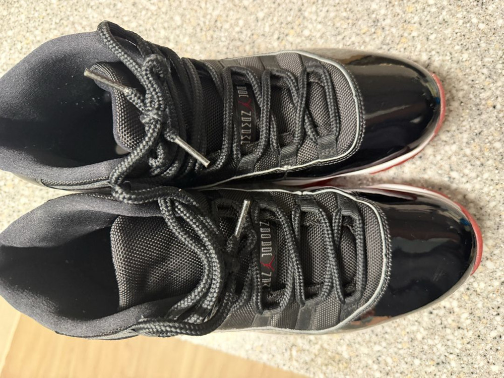 조던11 브레드 미드 290 이미지