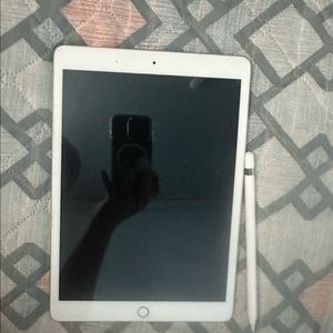 아이패드 8세대 실버 32gb+ 애플팬슬 1세대 이미지