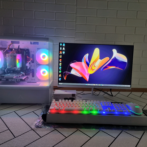 화이트 게이밍 컴퓨터 풀세트 팝니다 롤.서든.피파.옵치2.발로란트.PC.피시.스팀.포토샵 이미지