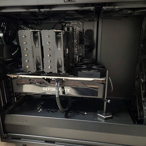 4080S/Z790/13600KF/DDR5 32GB/P31 2TB/1000W 완본체 이미지