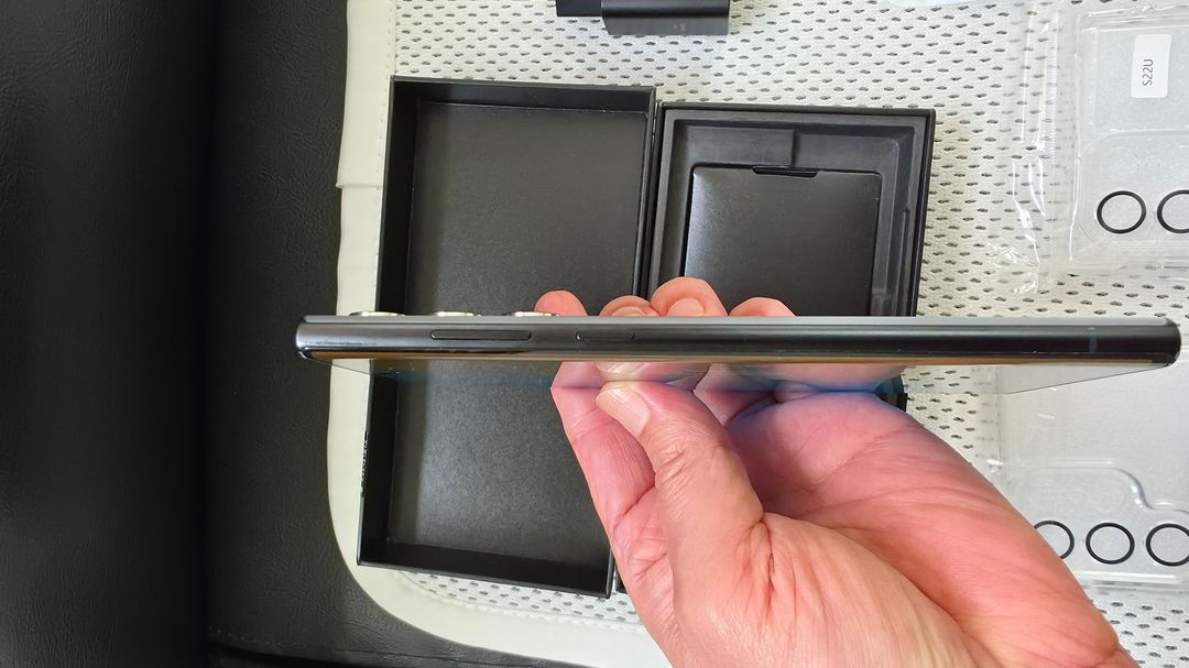 상품명 : 갤럭시 S22 울트라 1TB 자급제용 62만원 팝니다. 이미지