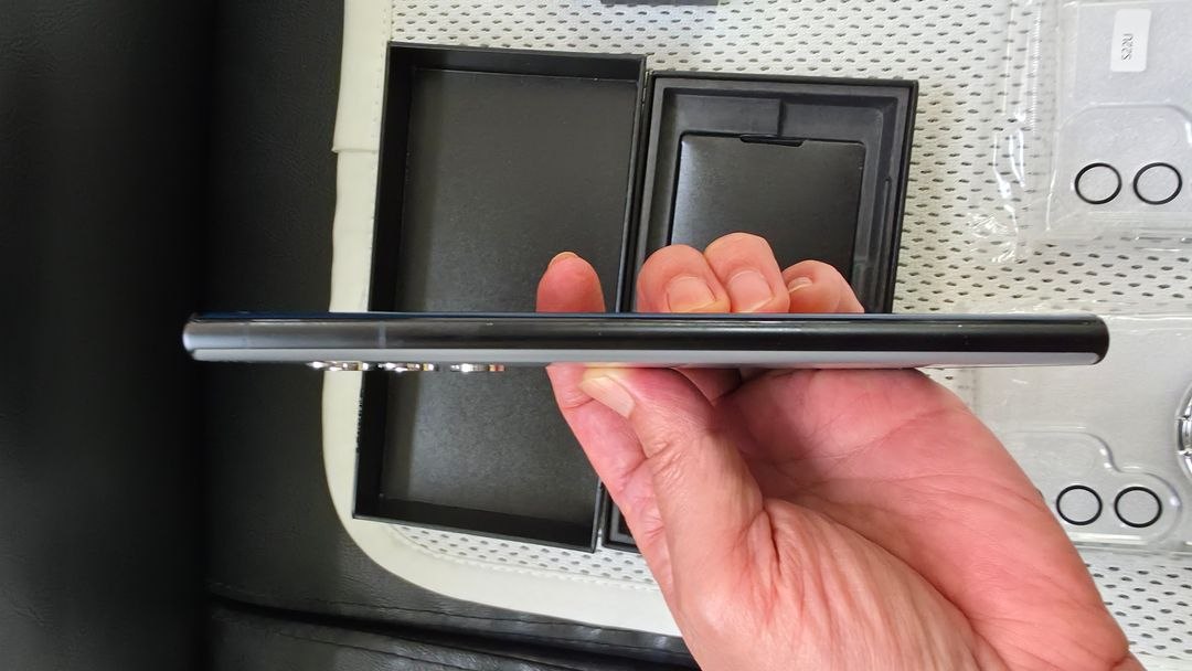 상품명 : 갤럭시 S22 울트라 1TB 자급제용 62만원 팝니다. 이미지