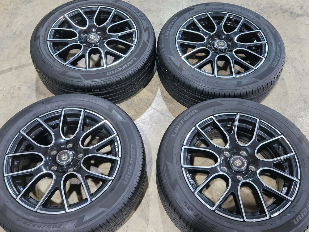 마르셀로 16인치 205/55R16 중고 휠타이어 팝니다 이미지