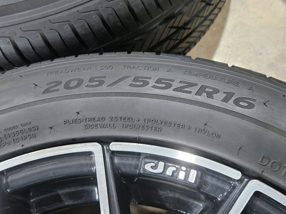 마르셀로 16인치 205/55R16 중고 휠타이어 팝니다 이미지