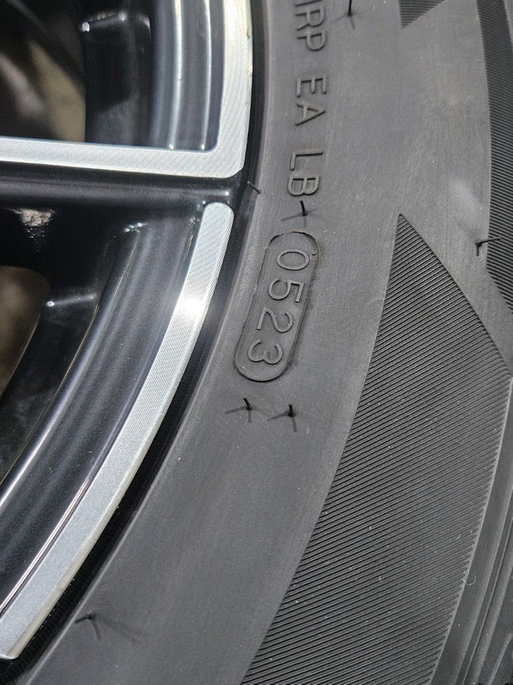 마르셀로 16인치 205/55R16 중고 휠타이어 팝니다 이미지