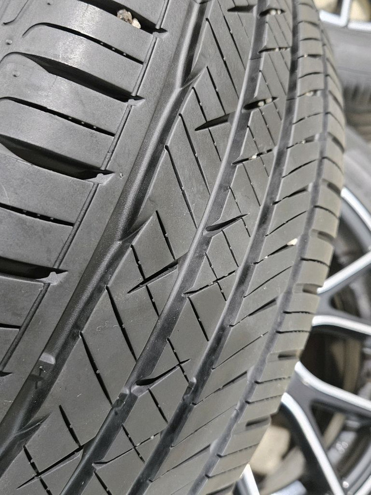 마르셀로 16인치 205/55R16 중고 휠타이어 팝니다 이미지