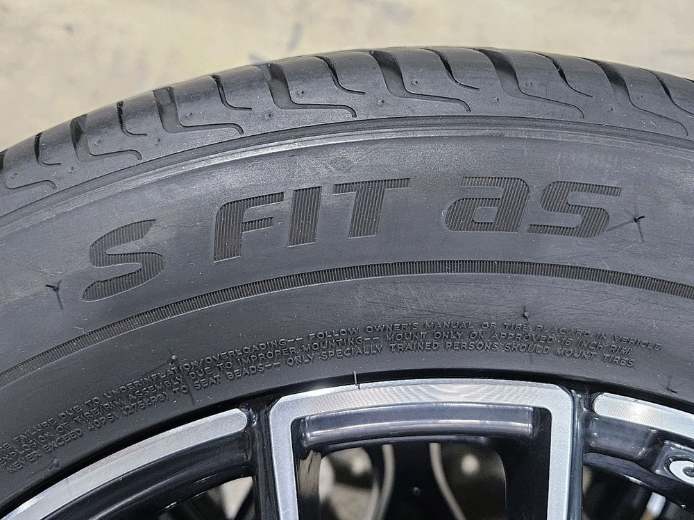 마르셀로 16인치 205/55R16 중고 휠타이어 팝니다 이미지