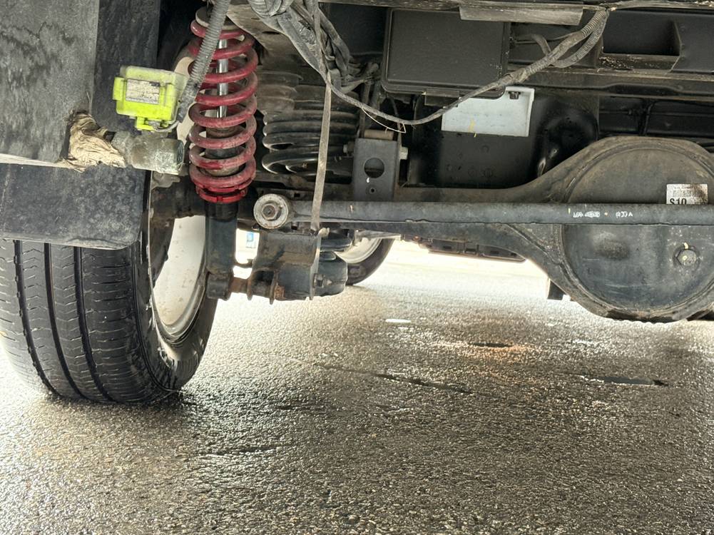 유럽식 모터홈 스타렉스 4인승 하슬라350 캠핑카 이미지