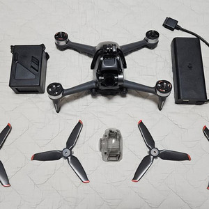 dji FPV 기체 단품(배터리,충전기,모션 컨트롤러 포함) 양도해요. 이미지