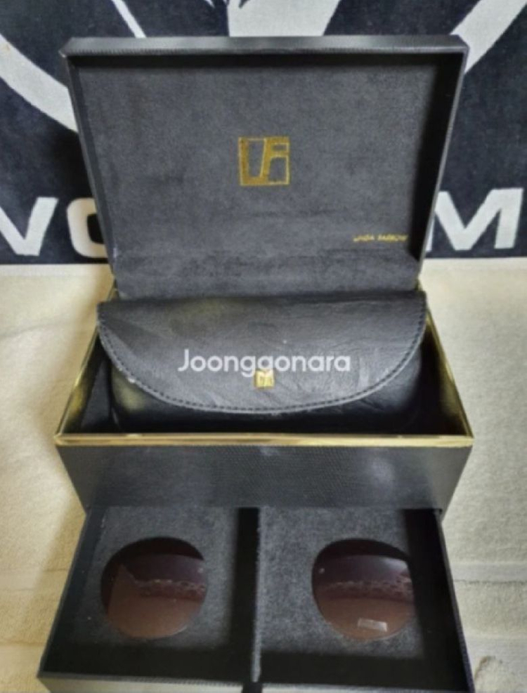 정품 영국 린다페로우 뱀피 선글라스 ( 남녀공용 ) 이미지