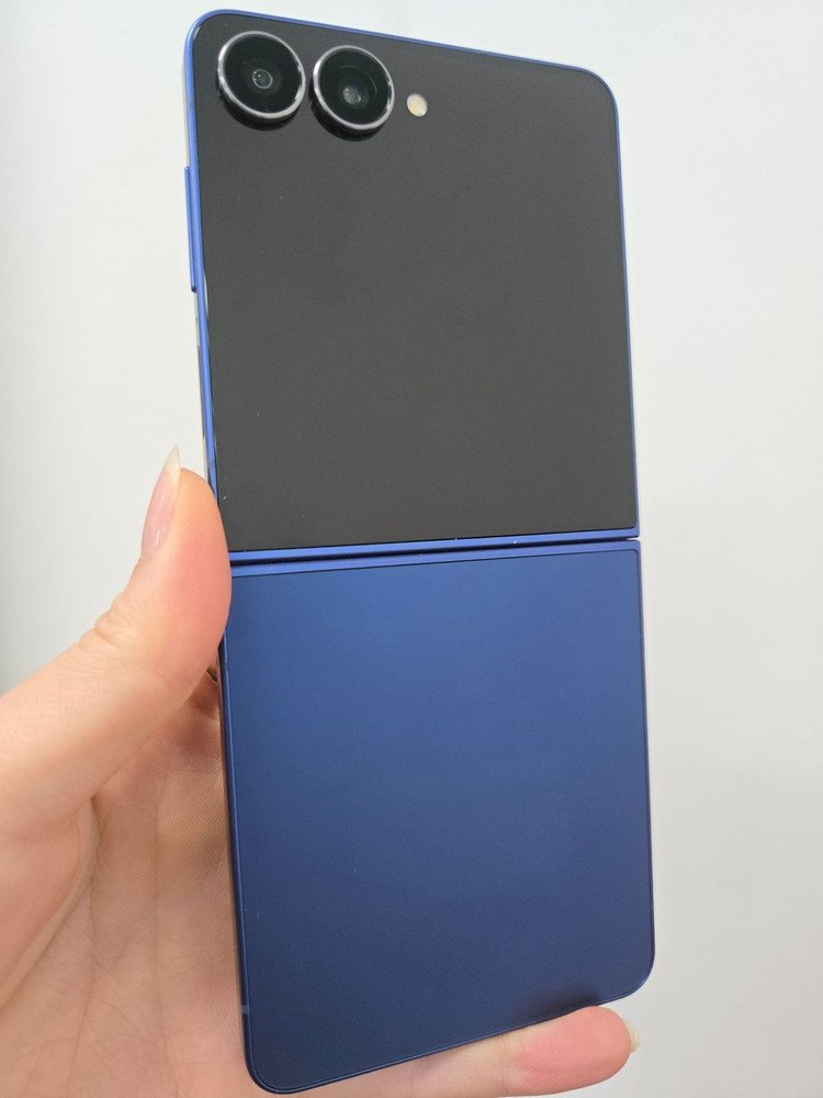 ㅣ갤럭시Z플립7 256 블루ㅣ 이미지