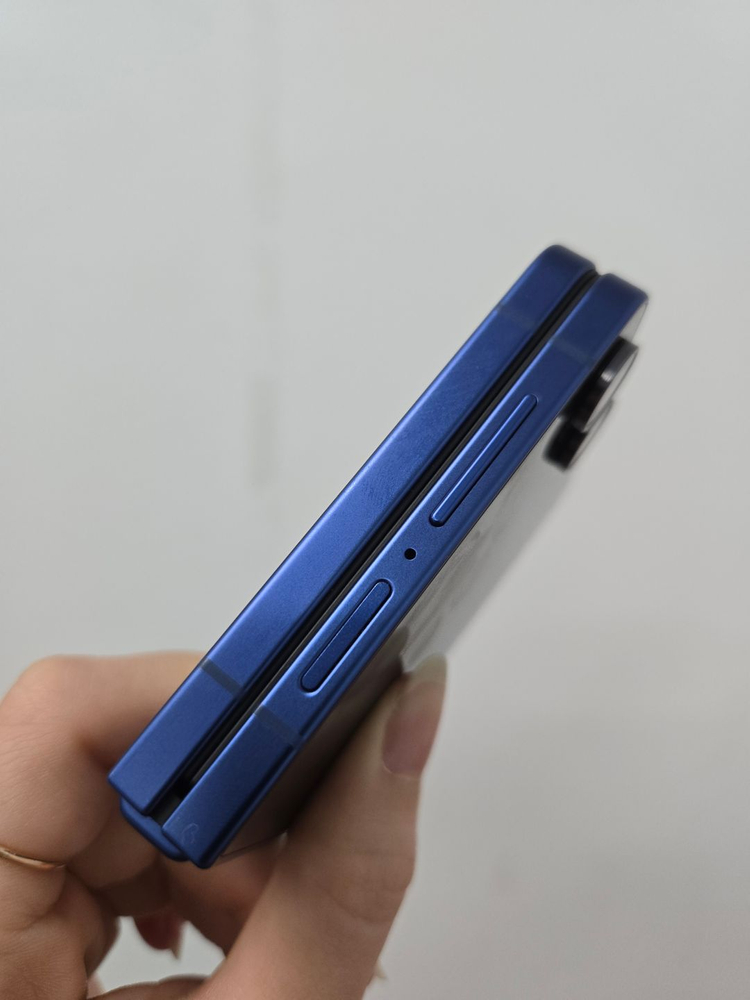 ㅣ갤럭시Z플립7 256 블루ㅣ 이미지