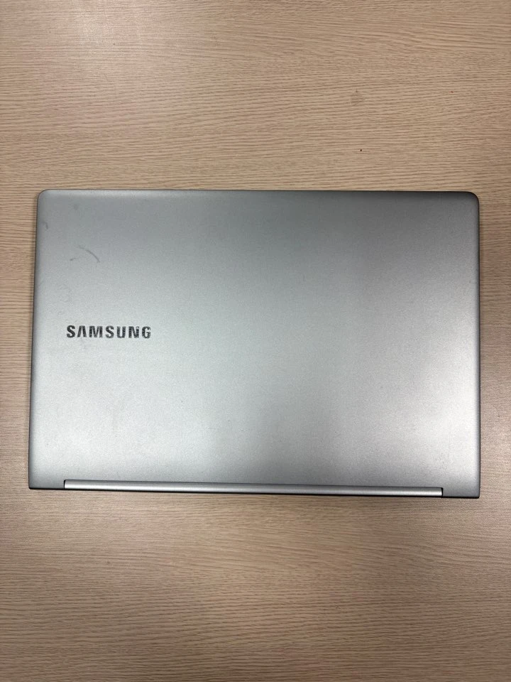 (하자o)삼성 노트북 9 15인치 metal i5 8GB 256GB (초경량 1.29kg) NT901X5L 이미지