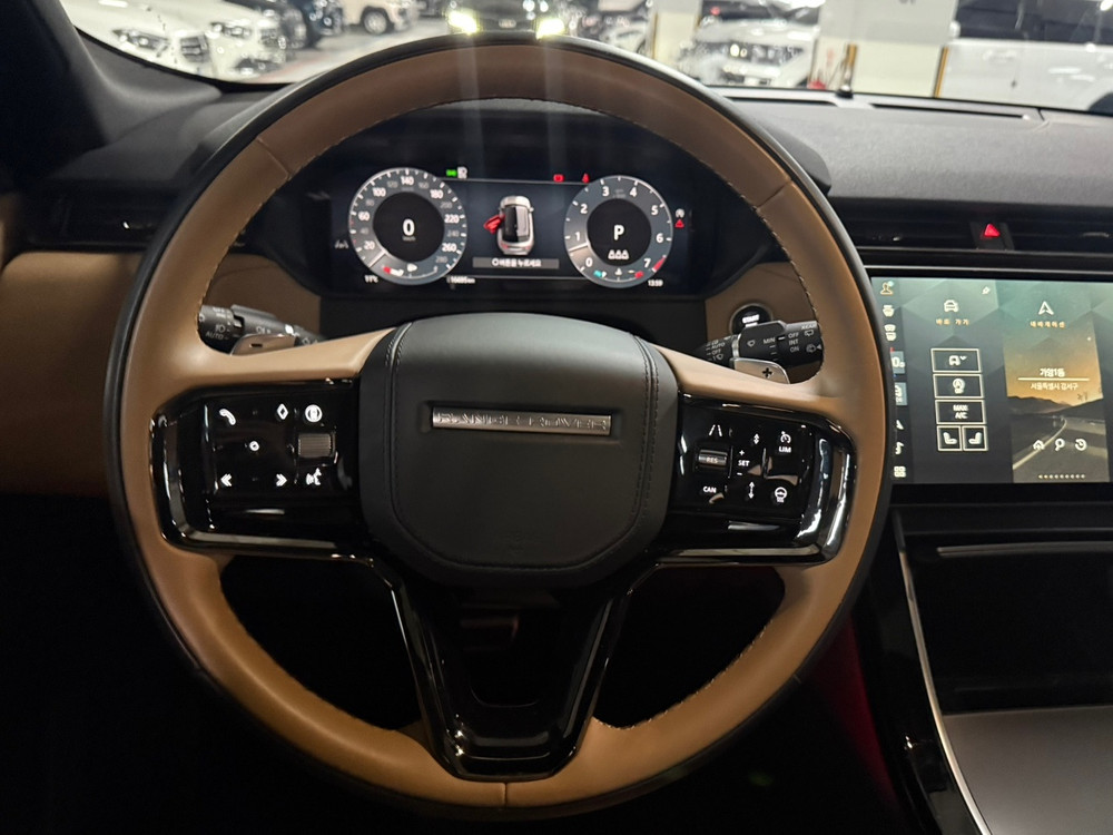 레인지로버 벨라 3.0 P400 다이나믹 HSE 24년08월 25년형 16697km 보험0원 완전무사고입니다. 이미지