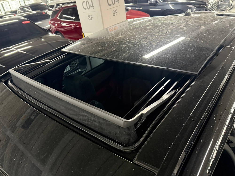 레인지로버 벨라 3.0 P400 다이나믹 HSE 24년08월 25년형 16697km 보험0원 완전무사고입니다. 이미지