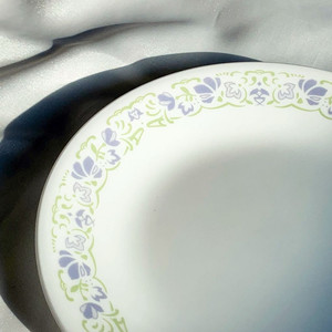 빈티지 올드 코렐 로열 플라워 퍼플 디너 플레이트 접시 이미지