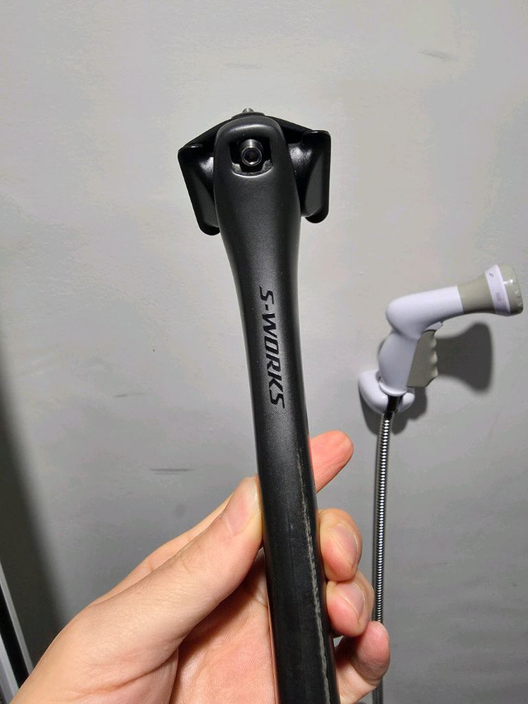 에스웍 sl8 싯포스트 이미지