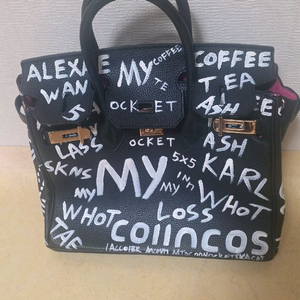 그래피티 레터링 핸드백 이미지