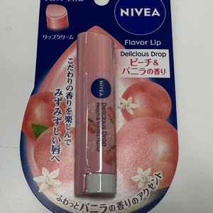 니베아 복숭아 립밤 이미지