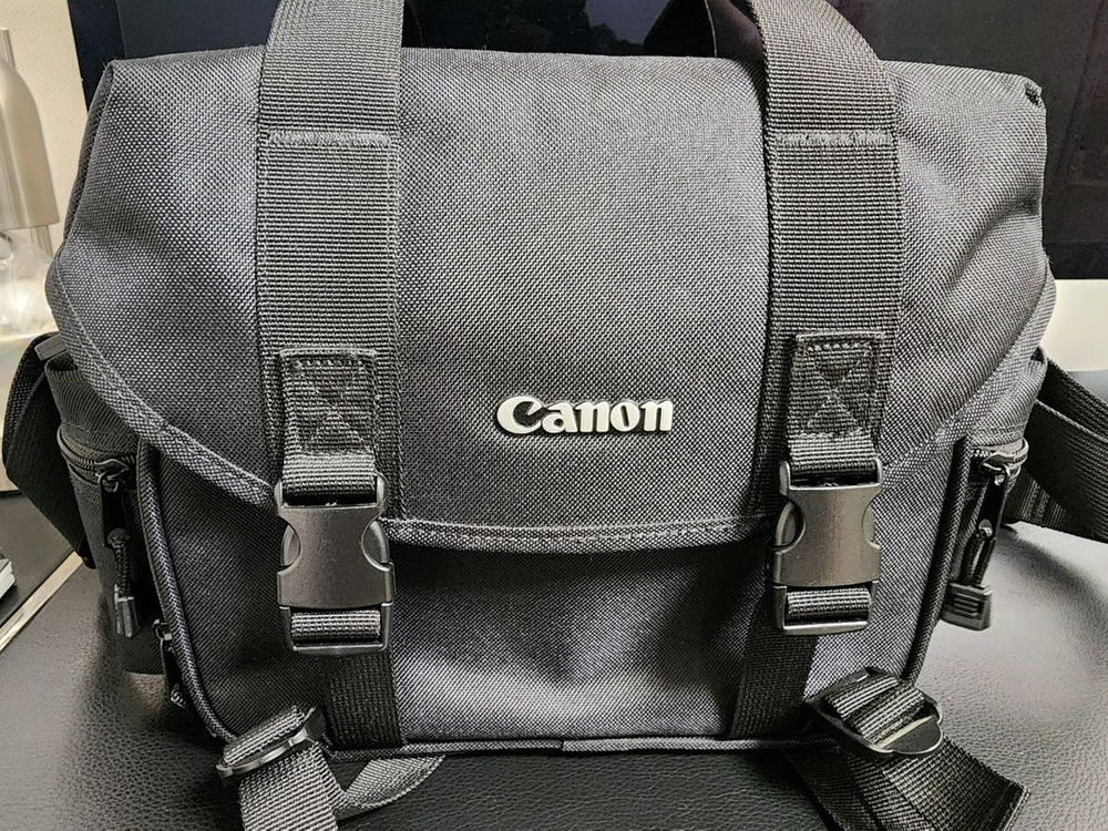 [A급] 캐논 EOS R7 + Rf-s 18-150 렌즈+ 테더툴즈케이블 + 캐논가방 이미지