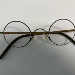 아이씨베를린 바람 안경 이미지