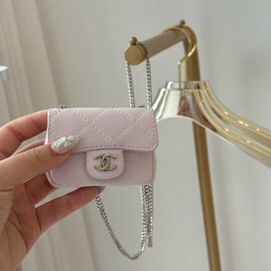 (새상품) 샤넬 연보라은장 에어팟케이스 미니가방크로스백 이미지