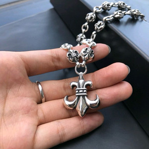 크롬하츠 플뢰르 드 리스 펜던트 목걸이 이미지