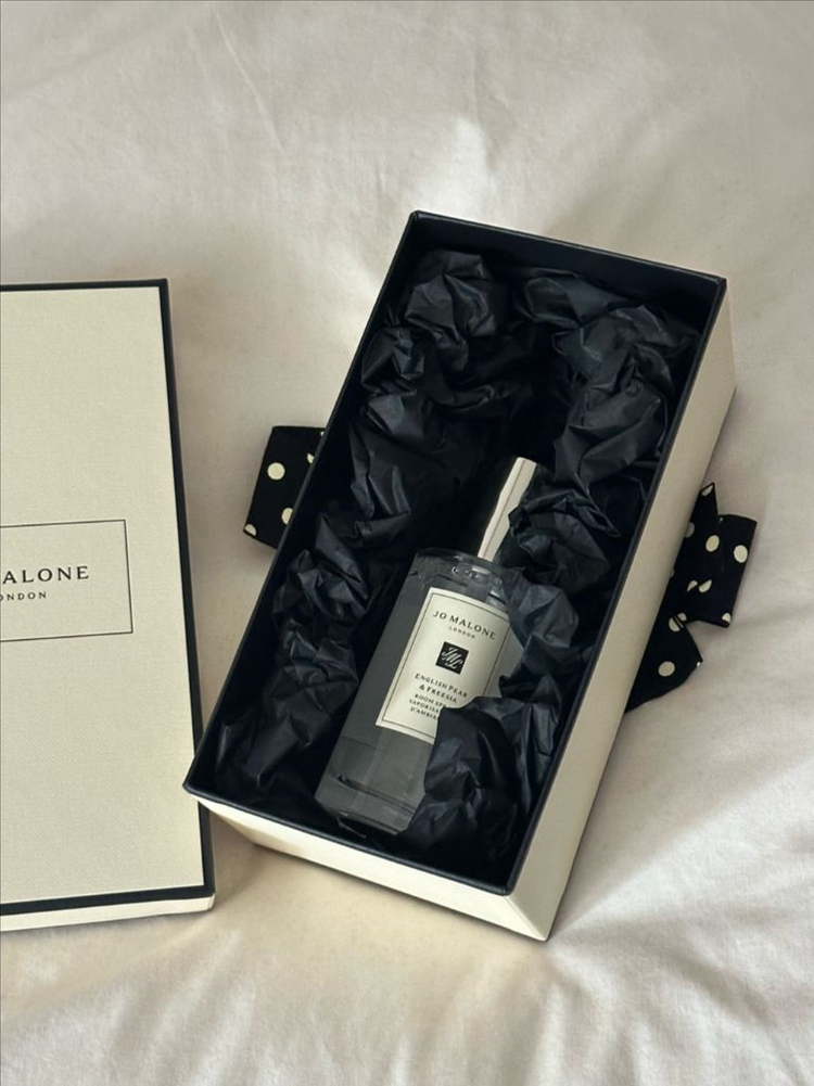 조말론 룸 스프레이 잉글리쉬 페어 앤 프리지아 이미지