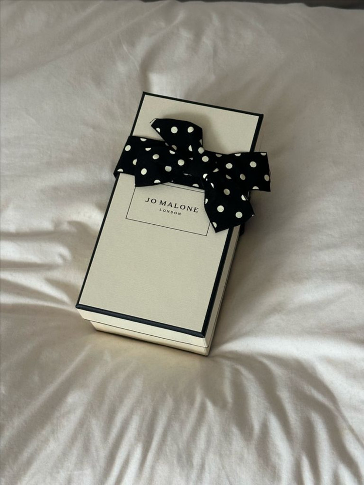 조말론 룸 스프레이 잉글리쉬 페어 앤 프리지아 이미지