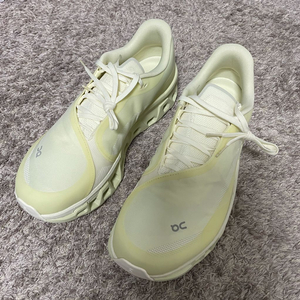 온 러닝 x 포스트 아카이브 팩션 (파프) 클라우드몬스터 2 시들링 화이트 이미지