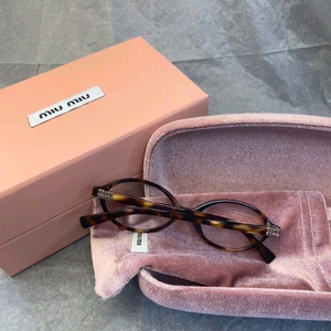 미우미우 패션 선글라스 이미지