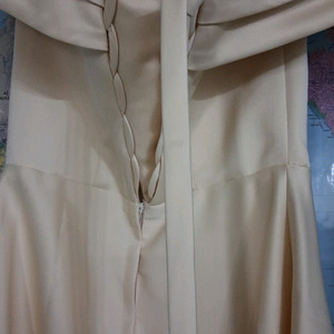 오프숄더 웨딩드레스 이미지