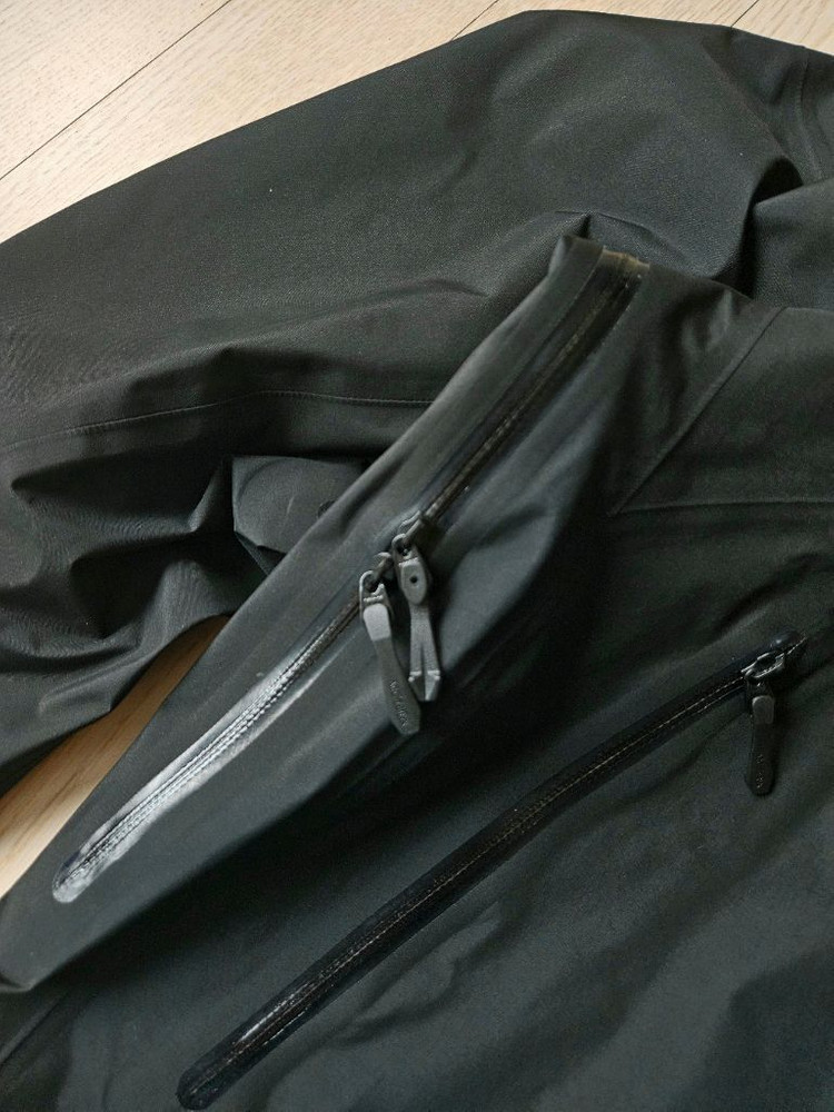 아크테릭스 X000007082 BLACK 남성 베타 고어텍스 바람막이 자켓 S 이미지