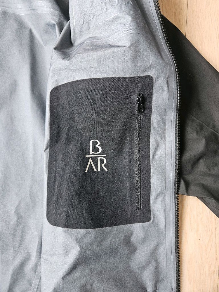 아크테릭스 X000007082 BLACK 남성 베타 고어텍스 바람막이 자켓 S 이미지