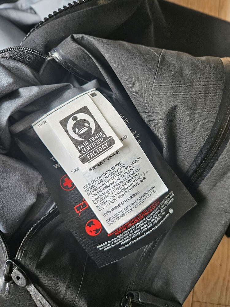 아크테릭스 X000007082 BLACK 남성 베타 고어텍스 바람막이 자켓 S 이미지