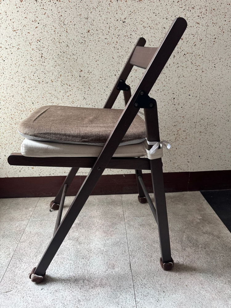 이케아 프뢰스비 원목 접이식 의자 브라운 이미지