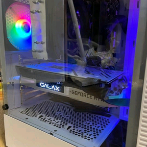 RTX 3070 게이밍 PC 이미지