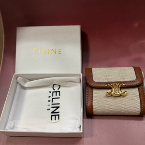 트리옹프 반지갑 이미지