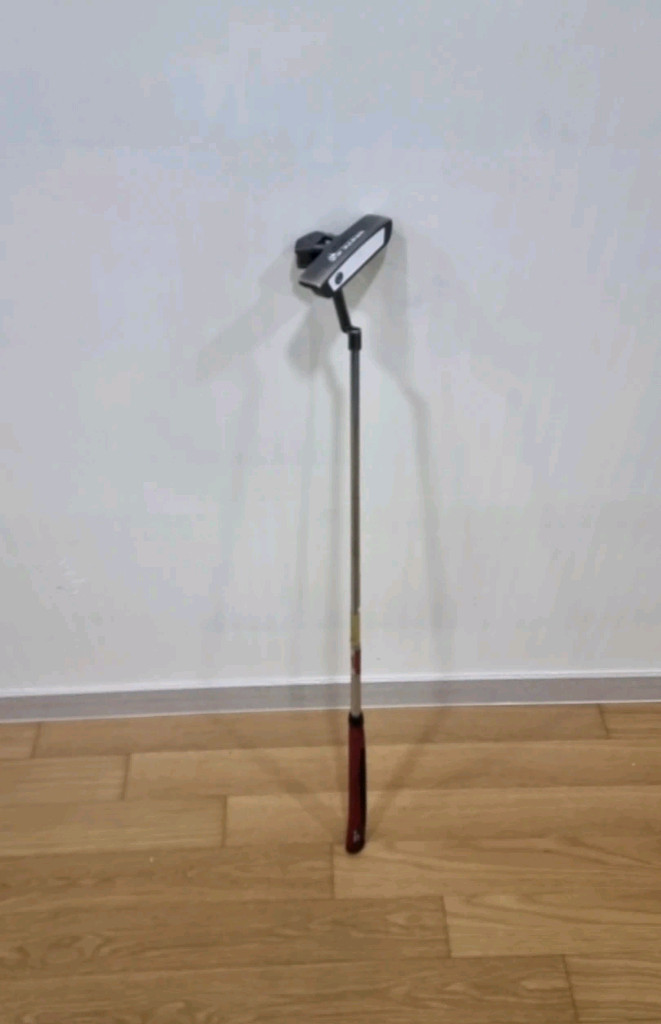 오딧세이 골프 퍼터 white ice D.A.R.T blade 팝니다. 이미지