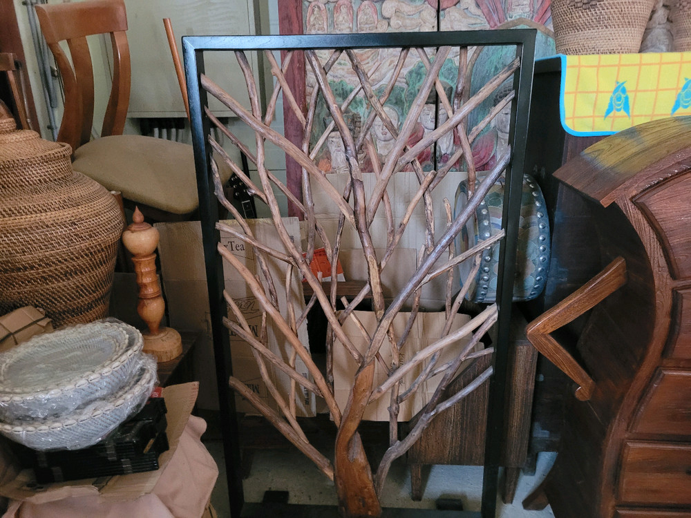 나무가지 디자인 인테리어파티션 이미지