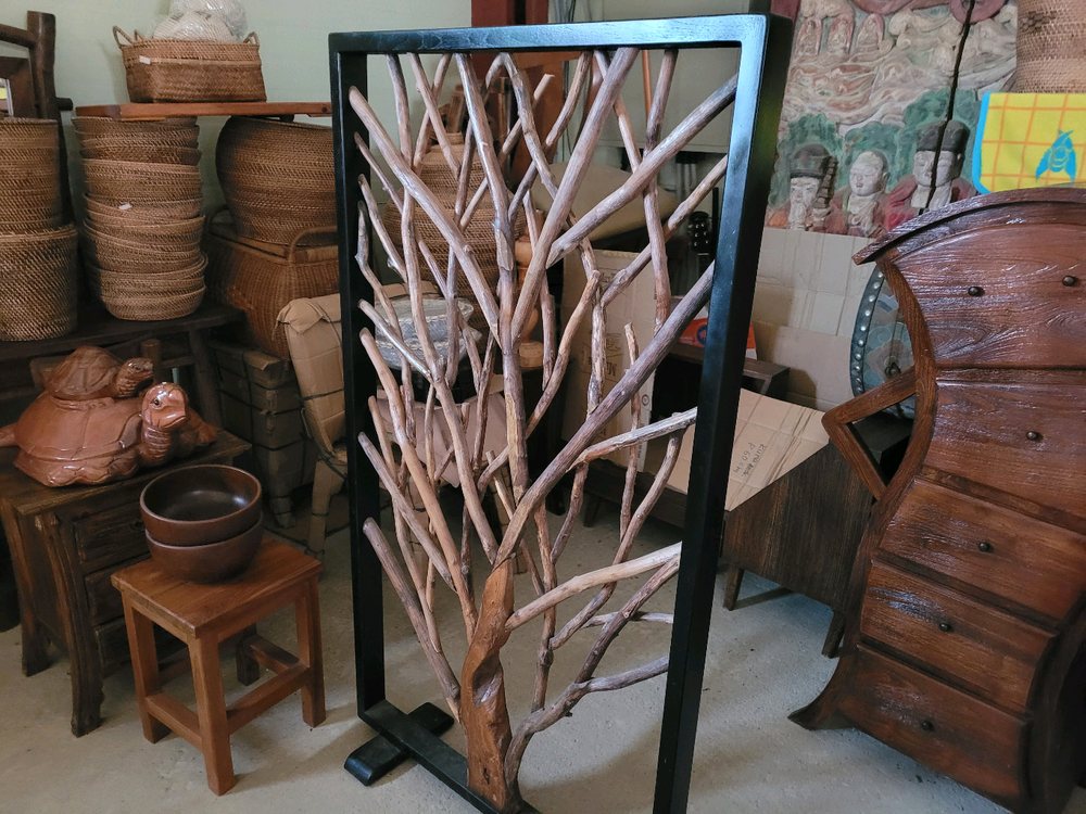 나무가지 디자인 인테리어파티션 이미지