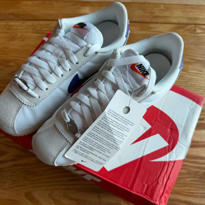 나이키 코르테즈 DZ2795-102 운동화 220mm화이트 네이비 새상품 박스풀 이미지