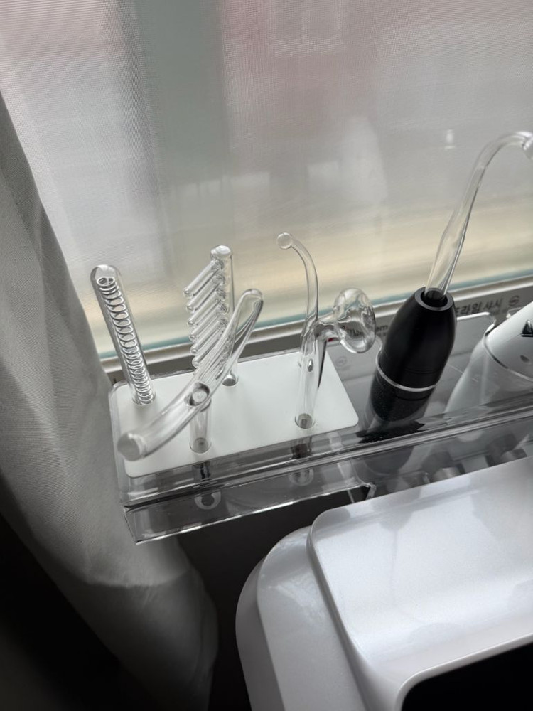 서프라이즘 물방울초음파,유리관플라즈마,rf써멀, 피부관리실전용미용기기 이미지