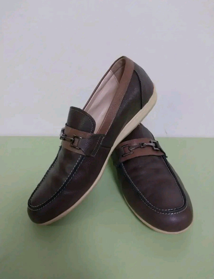 남성 크리스찬리봇 금속장식 로퍼, 단화 (280) 이미지