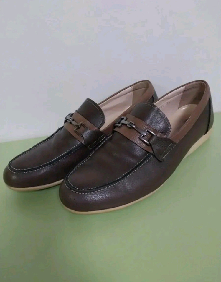 남성 크리스찬리봇 금속장식 로퍼, 단화 (280) 이미지