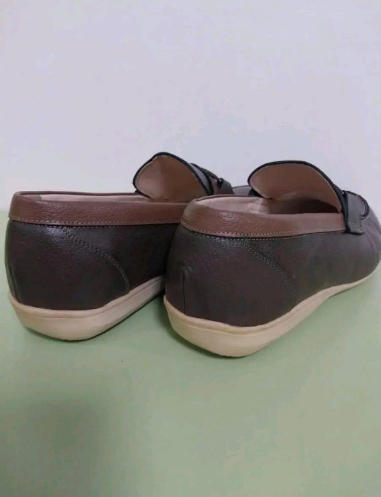 남성 크리스찬리봇 금속장식 로퍼, 단화 (280) 이미지