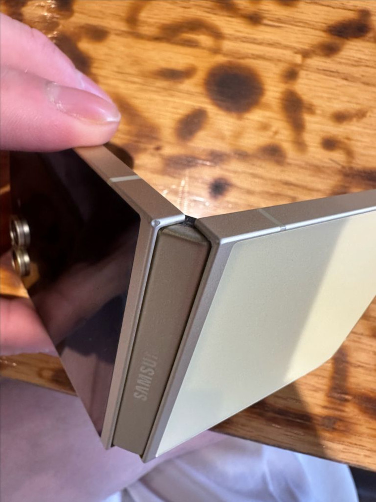 갤럭시 Z플립6 256GB 이미지