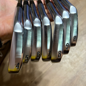 스릭슨 zxi 7 아이언 이미지